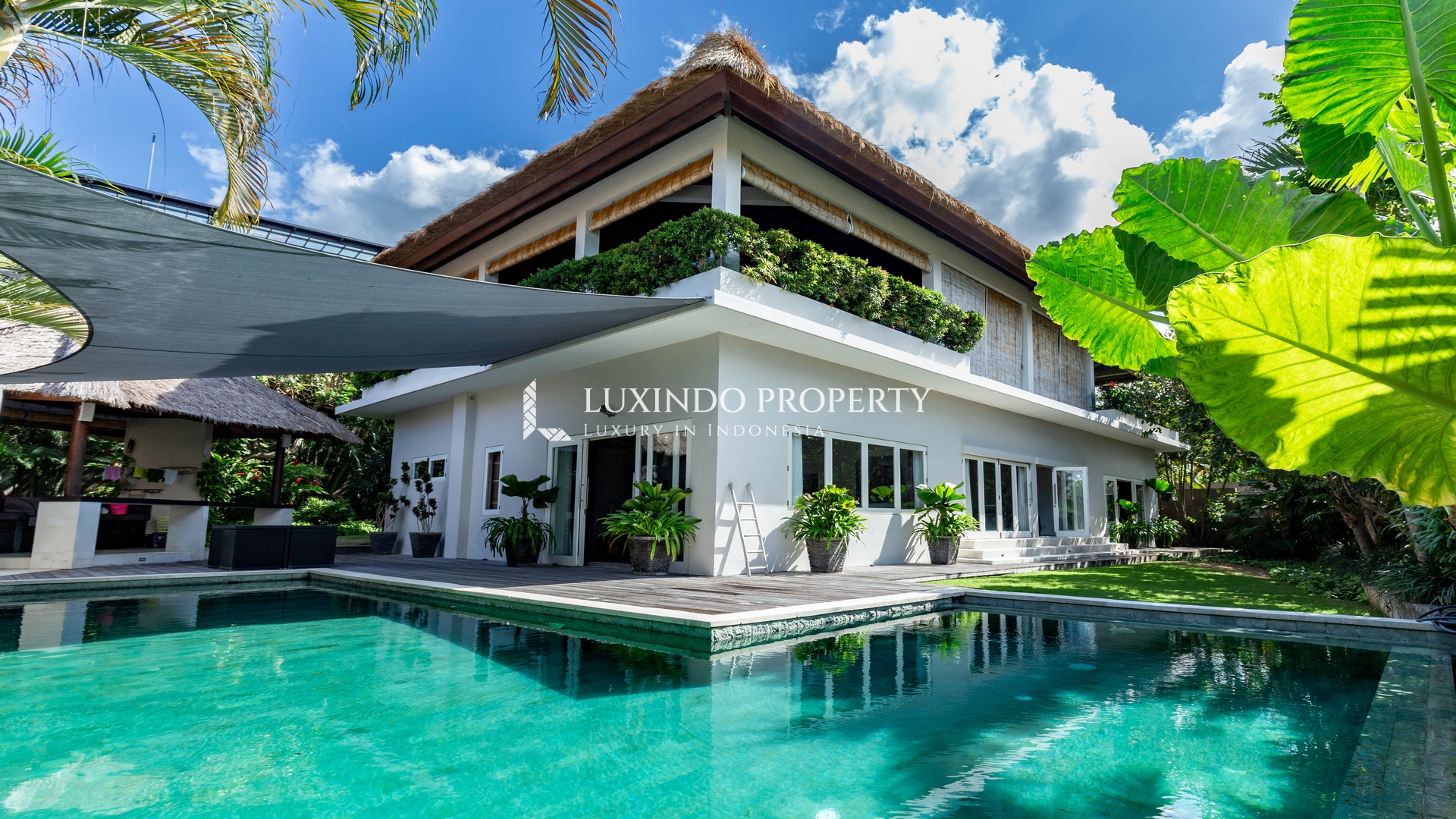 CANGGU - MODERN BALINESE 4 BEDROOM VILLA (LHV976)
